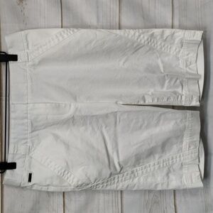 Annika Cutter & Buck White Bermuda Shorts, Size 8
